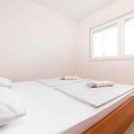 Guest house Lorion