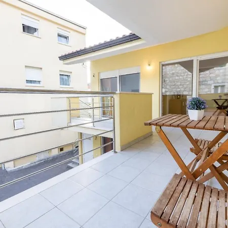 Guest house Lorion *