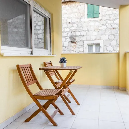 Lorion Makarska