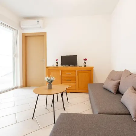 Guest house Lorion *